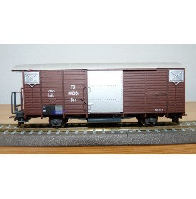 BEMO 2250 208, wagon couvert  N° Gbv 4438s FO  BO