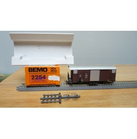 BEMO 2250 208, wagon couvert  N° Gbv 4438s FO  BO