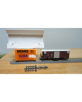 BEMO 2250 208, wagon couvert  N° Gbv 4438s FO  BO