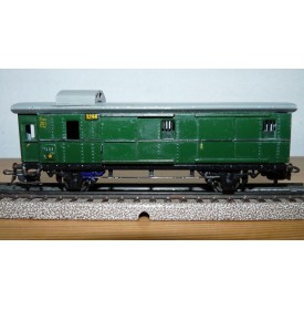 MÄRKLIN  329 / 4 . 1,   fourgon à 2 essieux DB 