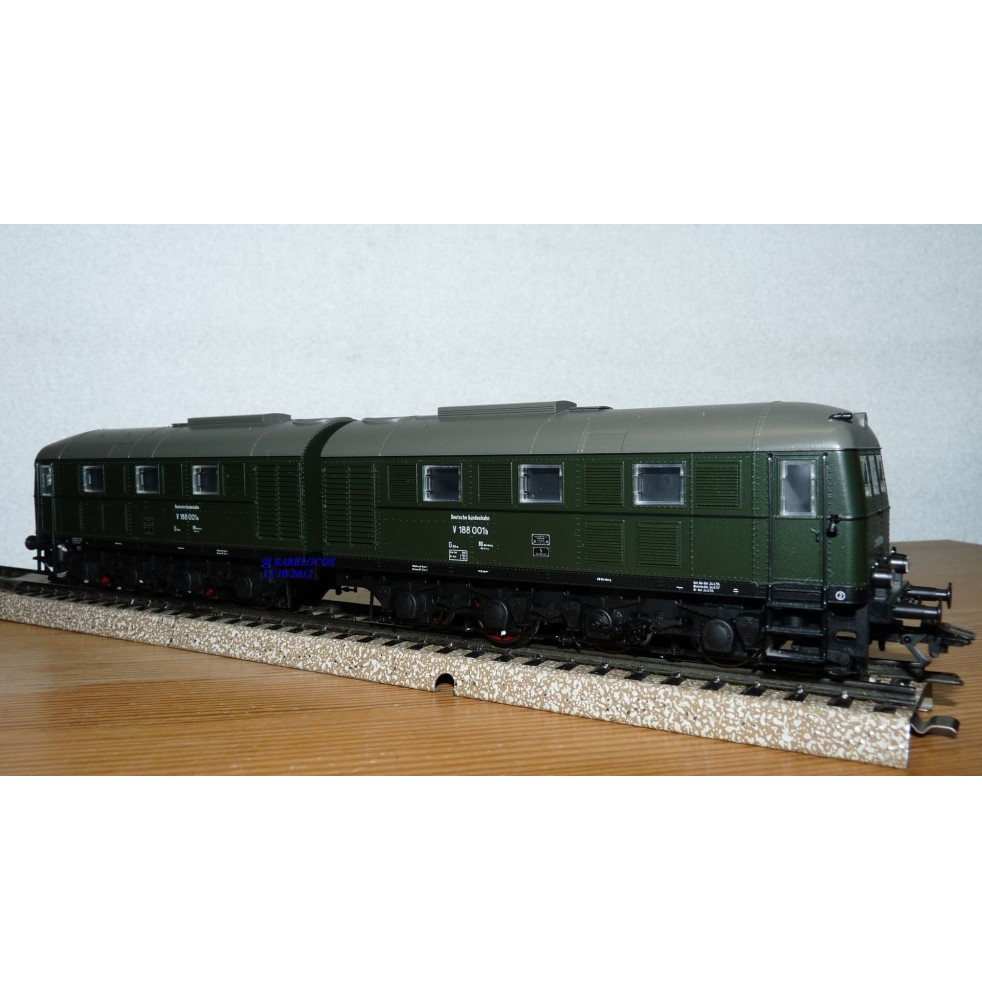 MÄRKLIN 3581 Loco diesel Br 221 DB BO