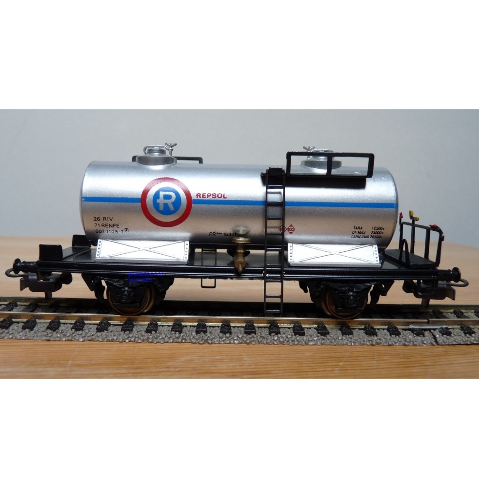 ELECTROTREN 1712, wagon citerne REPSOL RENFE BO