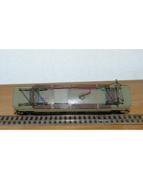 FLEISCHMANN  1332-1,  loco électrique 1C1 à bielles série E 32 DB