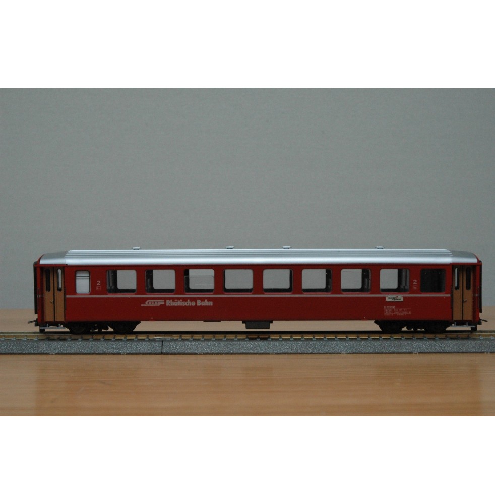 Voiture métallique à portes centrales AB 1157 Rhb BO