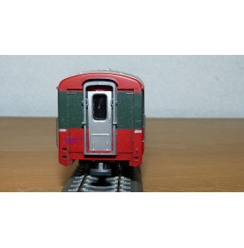 Voiture métallique à portes centrales AB 1157 Rhb BO