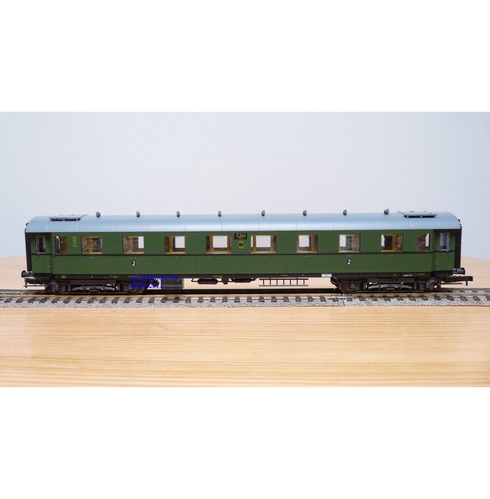 LILIPUT ancien 201 wagon plat chargé de 4 conteneurs ( cadres)  NS  BO