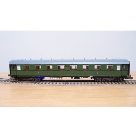 LILIPUT  842 02, voiture 2 Kl. type AB4ü 28 DR BO