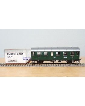 FLEISCHMANN 5061, voiture à 3 essieux B5tm 2 Cl.SNCF BO