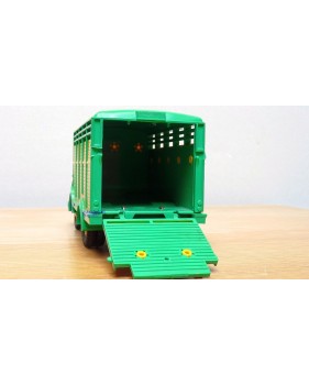 Dinky Supertoys 888, camion grue saharien Berliet GBO BO