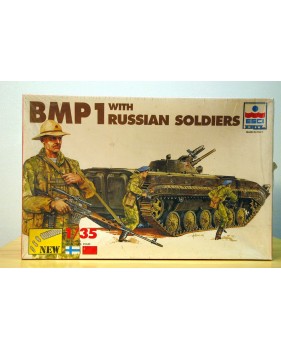 ESCI 5036, BMP 1 with russian soldiers 1/35 Neuf BO