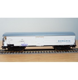 PIKO 6425 160,  wagon couvert à guérite CFR  BO 