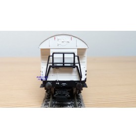 PIKO 6425 160,  wagon couvert à guérite CFR  BO 