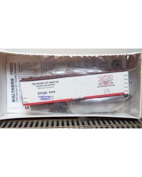 WALTHERS 932 2358, kit wagon couvert bois Peter Fox BO