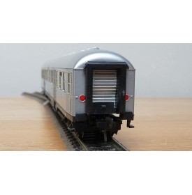 FLEISCHMANN 5122, voiture banlieue  "Silberling" type Brnzb 725  2  Kl. DB BO