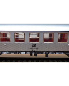 FLEISCHMANN 5122, voiture banlieue  "Silberling" type Brnzb 725  2  Kl. DB BO