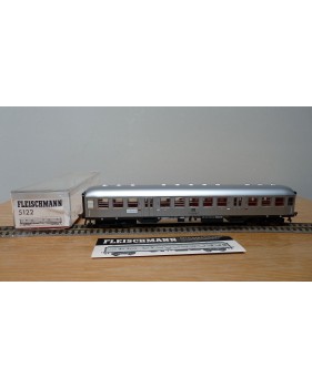 FLEISCHMANN 5122, voiture banlieue  "Silberling" type Brnzb 725  2  Kl. DB BO