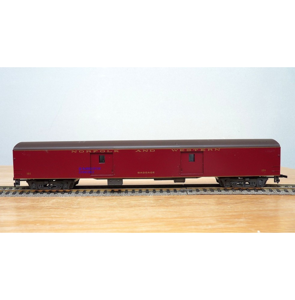 RIVAROSSI  2658 - 0, fourgon à bagages  ( smooth side baggage ) N° 151 Norfolk & Western   Neuf  BO