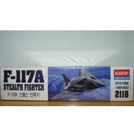 ACADEMY 2118 Chasseur furtif F- 117A  USAF Neuf  BO