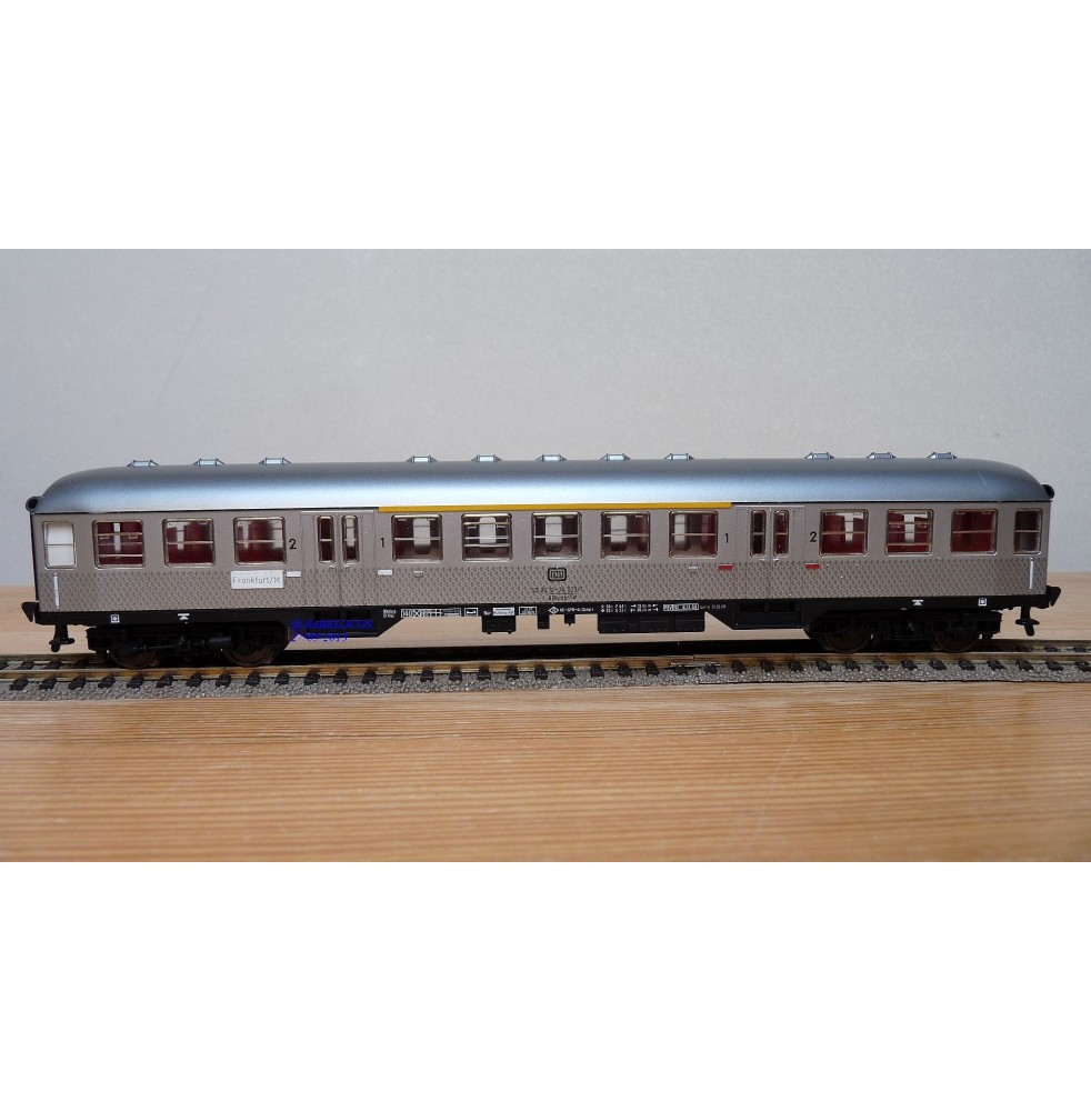 FLEISCHMANN 5121, voiture banlieue  "Silberling" type ABnb  1/2 Kl. DB BO