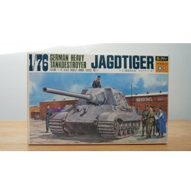 FUJIMI WA4-150,  Char allemand tueur de chars JAGDTIGER  Neuf  BO 1/76