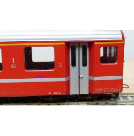 Voiture métallique à portes centrales AB 1157 Rhb BO