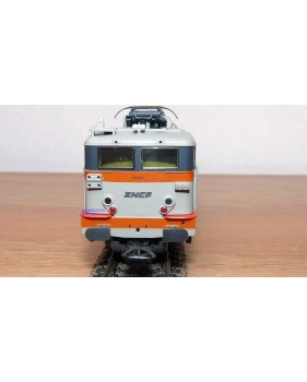 LIMA  véro 208439L,  motrice BoBo BB 17047  SNCF  BO 