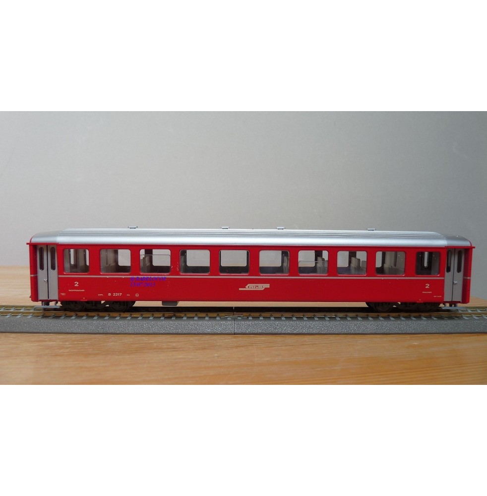 BEMO  3253 127 , voiture unifiée 1 ère série de 2 ème classe type B  N°: 2317 Arosa  RhB  BO