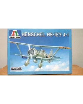 ITALERI 2632, HENSCHEL HS-123 A-1  BO Neuf 1/48