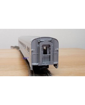 RIVAROSSI  véro 6851, voiture coach  ( corrugated  side coach ) N°: 3252   Louisville & Nashville ( Monon ) Neuf  BO