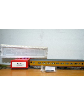 RIVAROSSI  6719, voiture grandes lignes ( chair coach )  Portland Rose   UP BO