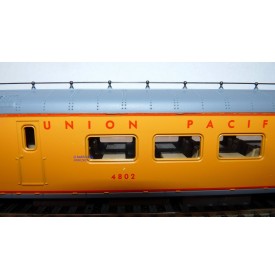 RIVAROSSI  5638, voiture restaurant ( smooth side dinner )   N°: 4802  UP BO