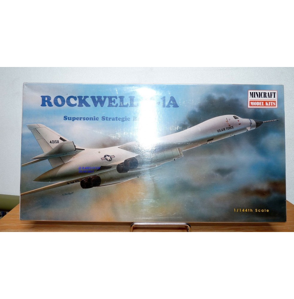 MINICRAFT 11606,  DOUGLAS  C-47A " Skytrain"  Neuf  BO 1/144 