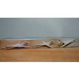 MINICRAFT 11307 Trois mats école portugais SAGRES Neuf BO 1/350 