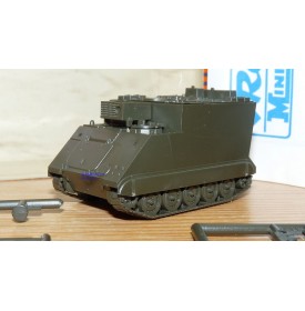 ROCO Minitanks 349, Char blindé  de poste de commandement  M577 A1G   Neuf  BO 1/87 HO