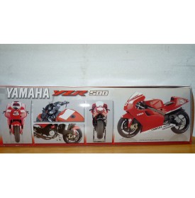 ITALERI 4502, Yamaha YZR 500 Neuf  BO 1/6