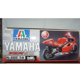 ITALERI 4502, Yamaha YZR 500 Neuf  BO 1/6