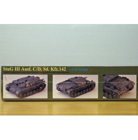 DRAGON 6009, canon automoteur  allemand StuG Ausf.III C / D, Sd.Kfz. 142  Neuf BO 1/35