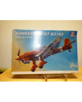 ITALERI 079,  JUNKERS  JU-87  B2/R2 STUKA  BO Neuf 1/72