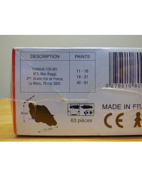 HELLER  80911, moto YAMAHA  YZR-M1 Neuf  BO 1/12