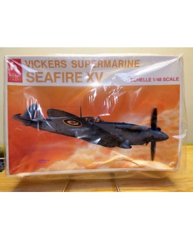 HOBBY CRAFT HC 1529, CHANCE VOUGHT FG - 1D CORSAIR version d'après guerre Neuf BO 1/48