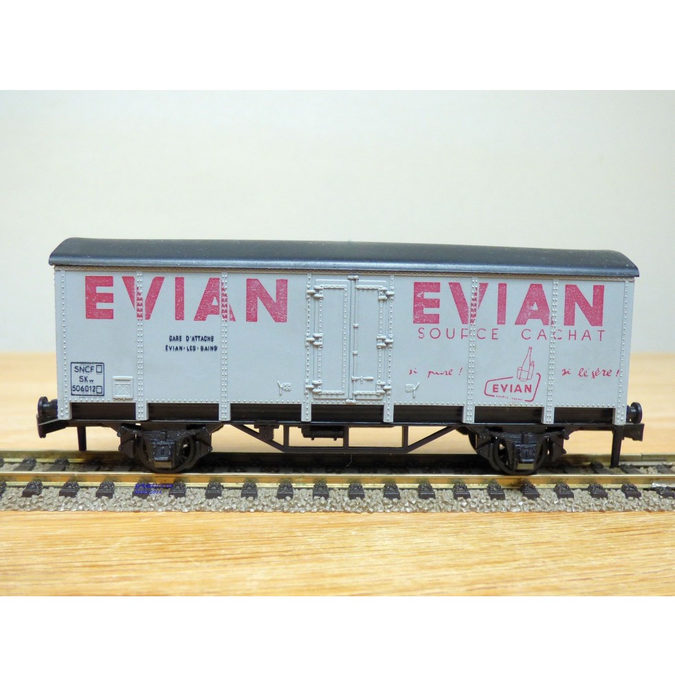 HORNBY acHO 7130, wagon couvert type SKw  EVIAN   SNCF  Neuf BO