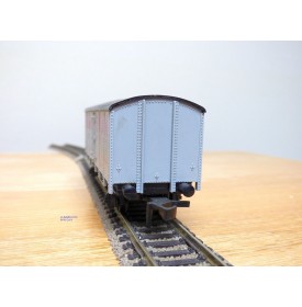 HORNBY acHO 7130, wagon couvert type SKw  EVIAN   SNCF  Neuf BO
