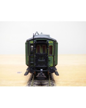 TRIX  52 3735,  voiture ancienne à 3 essieux  mixte de 1/ 2 Kl . K.B.Stb. Neuf   BO
