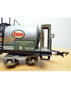 BUCO 8636 . 1, wagon citerne à guérite à bogies  ESSO   SBB  BO
