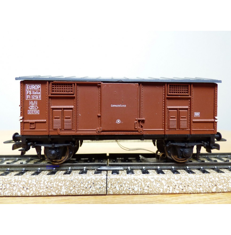 POCHER 315 / 3, rare wagon couvert type F  avec feu de fin de convoi  FS BO