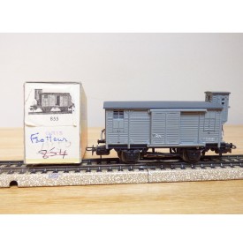 ELECTROTREN 855, wagon ancien couvert à guérite  RENFE BO