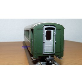 Voiture métallique à portes centrales AB 1157 Rhb BO