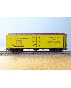 RIVAROSSI  véro  C reef / 1, wagon réfrigérant  ( reefer  ) Fruit Grower Express  neuf  BO