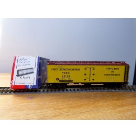 RIVAROSSI  véro  C reef / 1, wagon réfrigérant  ( reefer  ) Fruit Grower Express  neuf  BO
