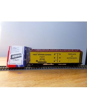 RIVAROSSI  véro  C reef / 1, wagon réfrigérant  ( reefer  ) Fruit Grower Express  neuf  BO